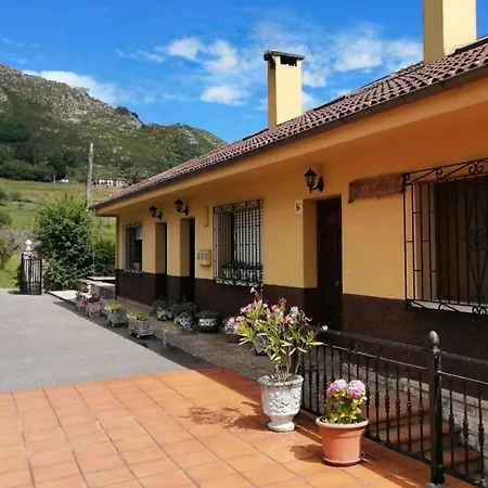 La Rectoral Arriondas 2 Exterior foto